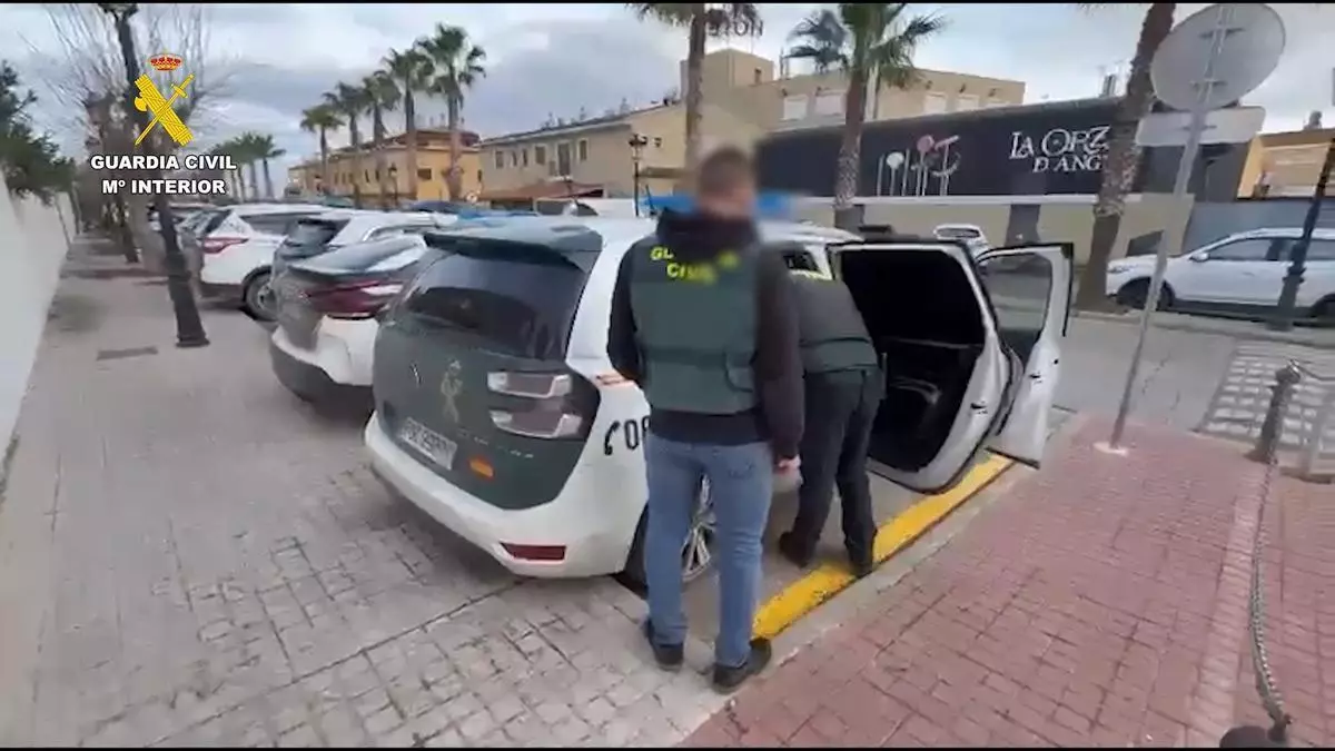 Dos detenidos por el robo de 3.500 kilos de aluminio en una empresa de Chiva