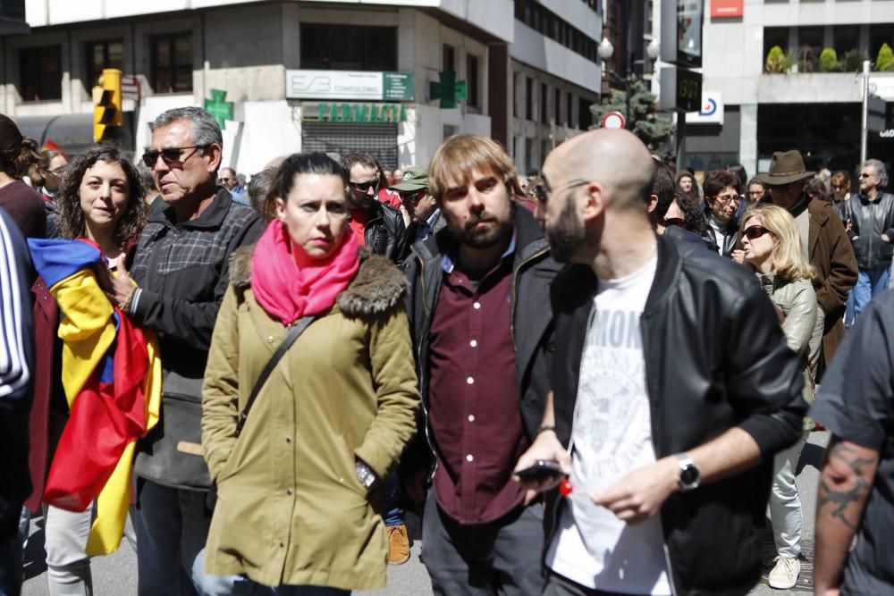 Los sindicatos minoritarios reclaman en Gijón políticas contra la precariedad