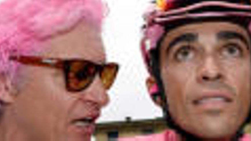 Tinkov con Contador en el Giro de 2015.