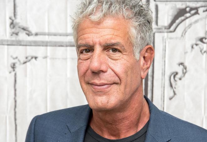 Así es el tráiler de Tony’, el biopic del cocinero Anthony Bourdain en el que participa Antonio Banderas