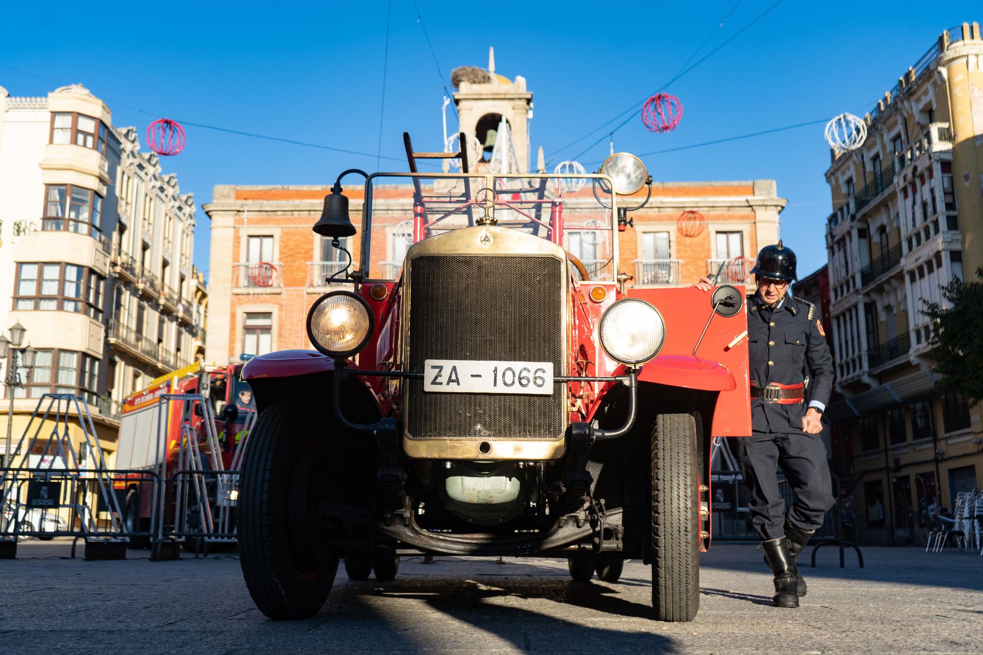 GALERÍA | Este es el camión más antiguo del parque de Bomberos de Zamora