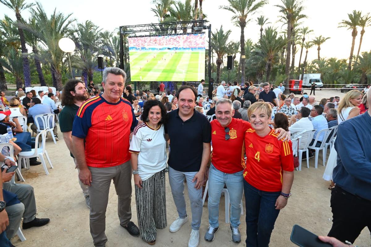 El PP convierte Elche en el escaparate del apoyo de Alicante a Juanfran Pérez Llorca ante Génova