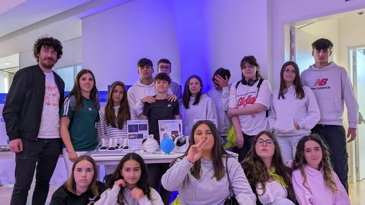Alumnado na Semana da Ciencia.
