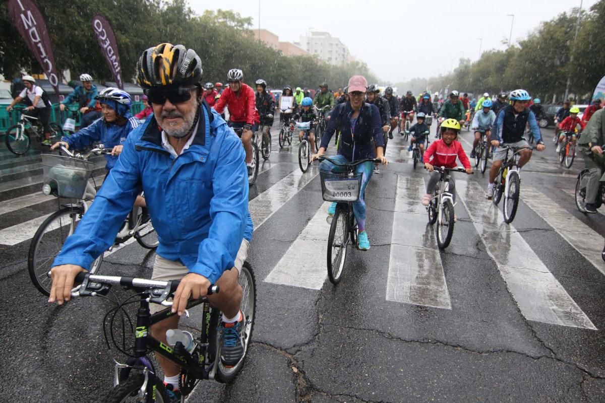 La Fiesta de la Bicicleta desafía a la lluvia