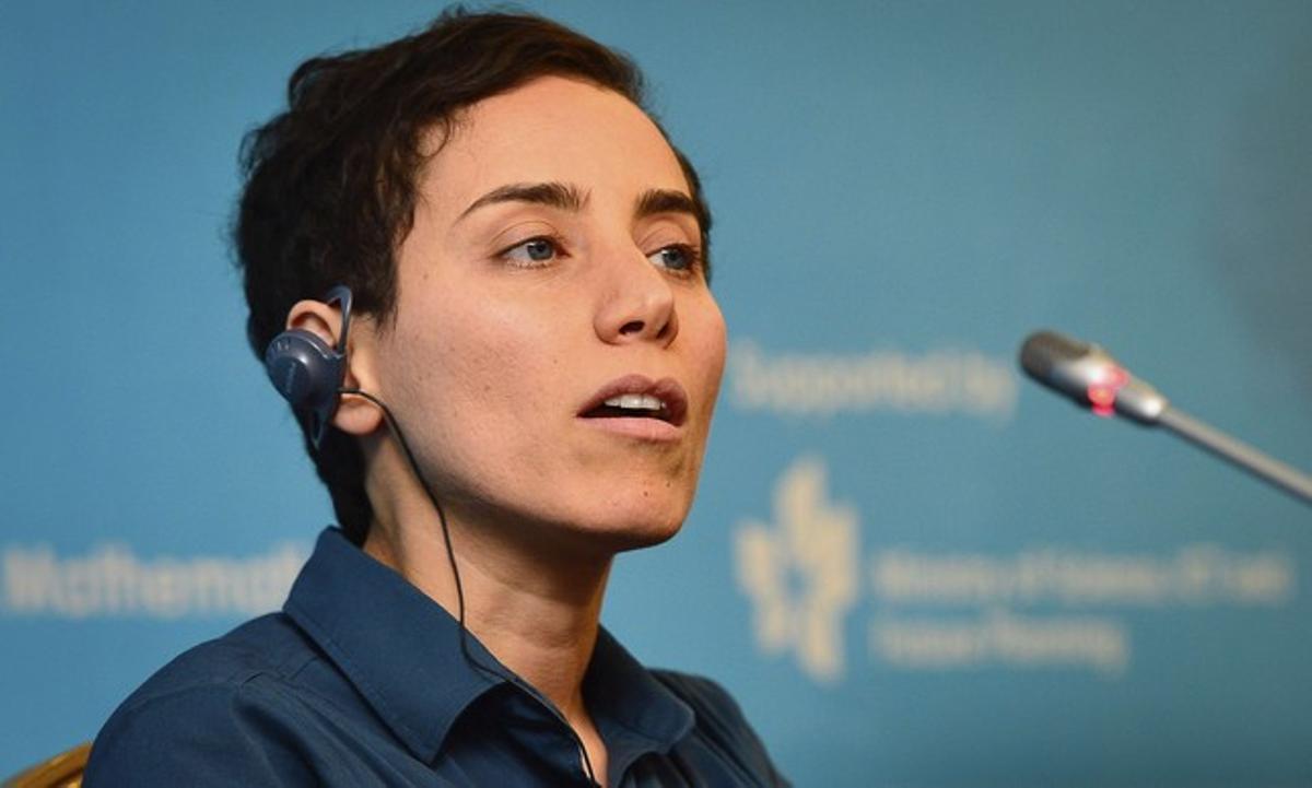 La matemática de origen iraní Maryam Mirzakhani habla durante la conferencia de prensa el 13 de agosto de 2014