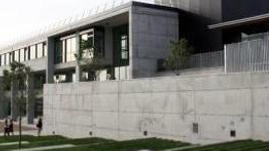Edifici central del campus de la UdL a Igualada