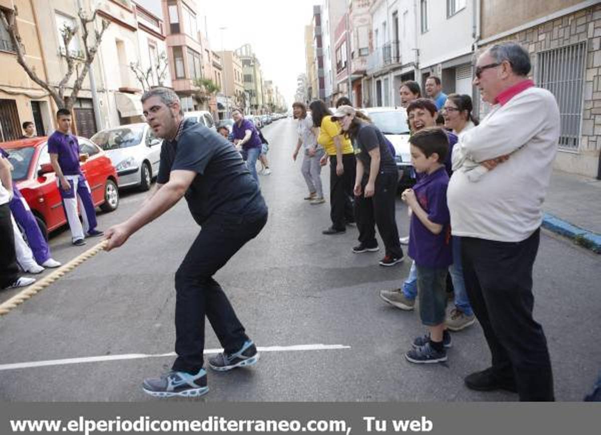 GALERÍA DE FOTOS - Fiestas de San Pascual concurso de tiro de cuerda