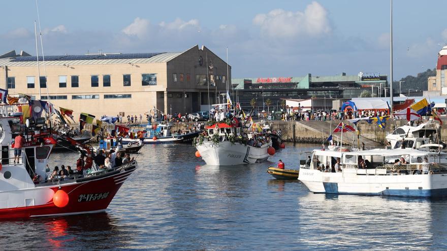 Así de emotiva fue la procesión de la virgen del Carmen en Vigo