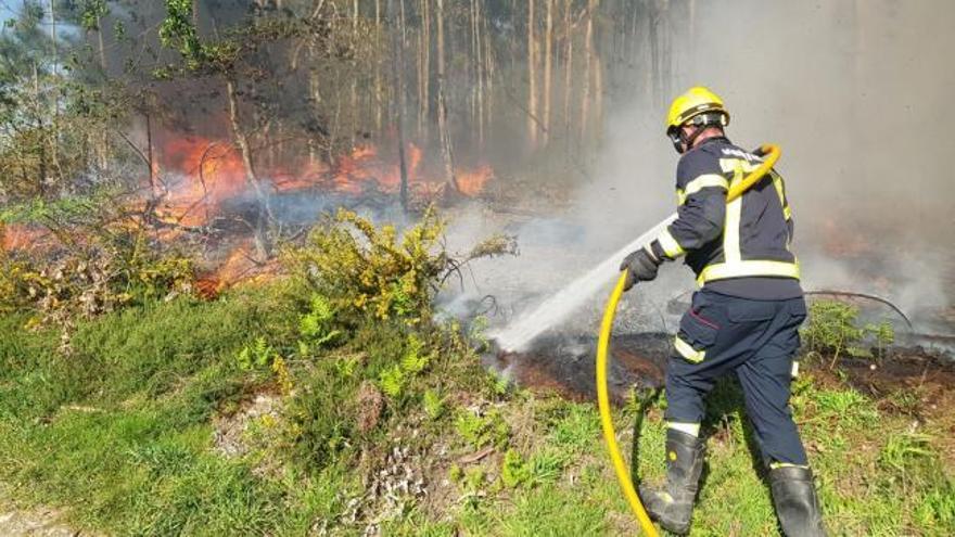 Incendio de Rianxo | Los vecinos temen otra noche infernal