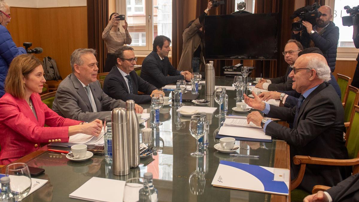 Reunión entre Sanidade y la Fiscalía de Galicia para abordar las agresiones a personal sanitario