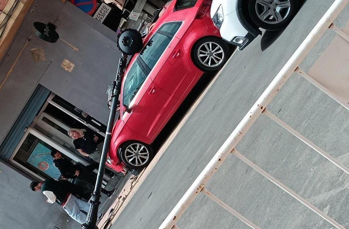 Imagen del siniestro en la calle Trinidad con la calle del Trabajo.
