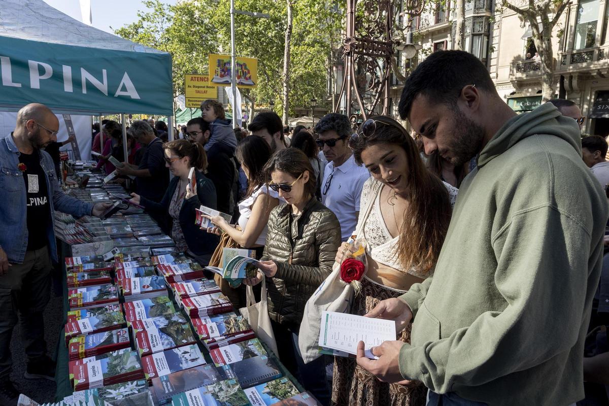 Parada de libros durante la Diada de Sant Jordi de 2023