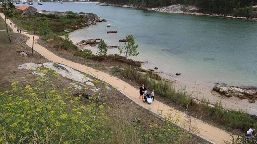 Actual estado del paseo de Punta Moreiras, en O Grove. // Miguel Muñiz Domínguez