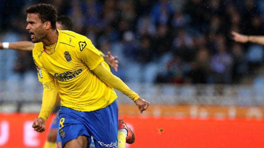 Willian José celebra un gol con la UD Las Palmas.