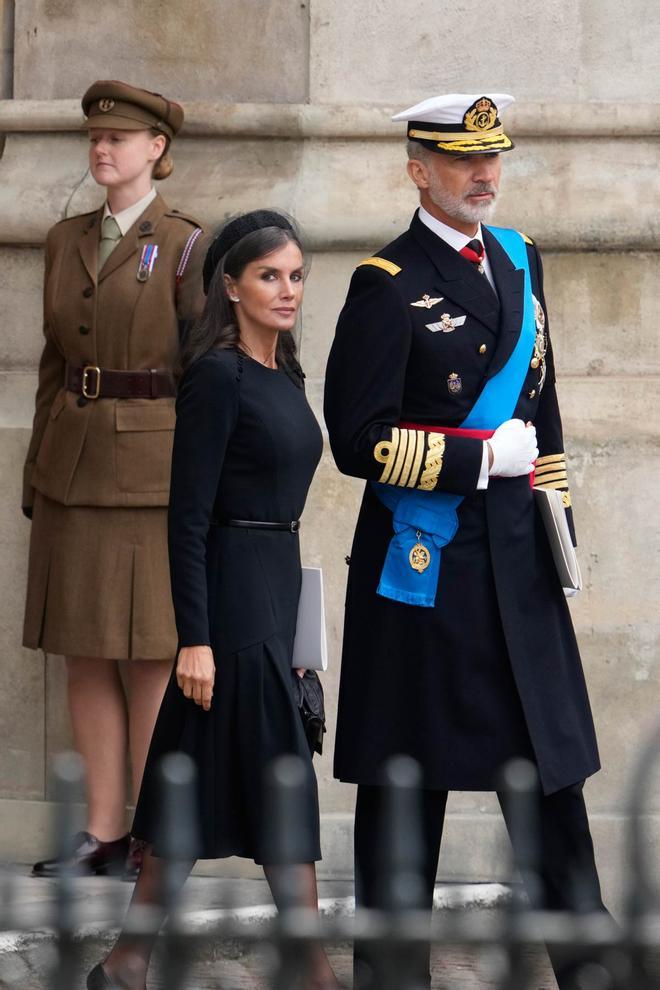 La reina Letizia y el rey Felipe Vi asisten al funeral de Estado de la reina Isabel II en Londres