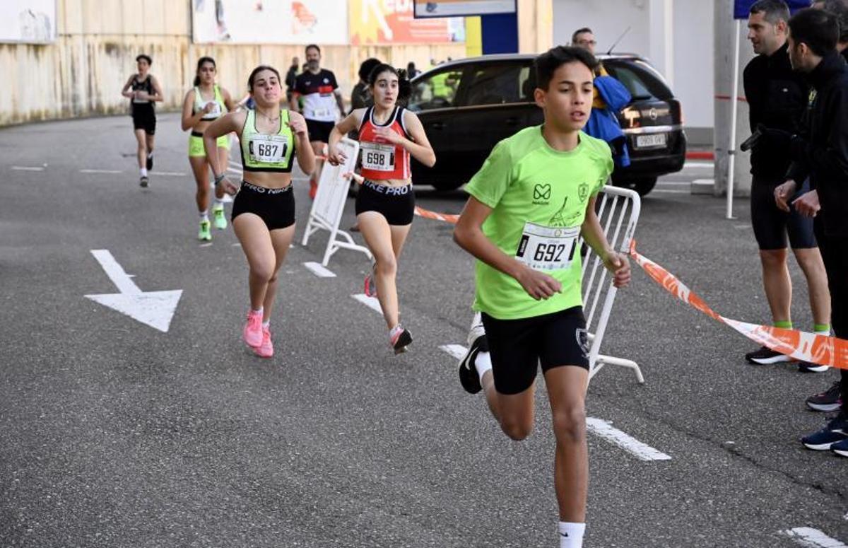 Jóvenes de todas las edades participaron. |  // R.V.