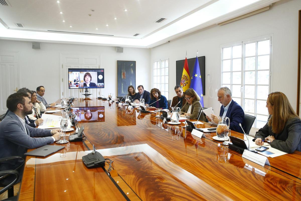 Reunión del Comité de crisis para el seguimiento de los efectos de la DANA, en el Complejo de la Moncloa, a 1 de noviembre de 2024, en Madrid (España).