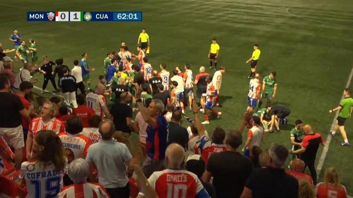 Un momento de la tangana entre el Atlético Monzón y el Cuarte.