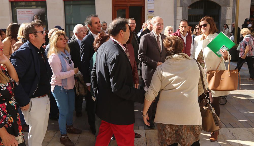 Málaga homenajea a sus comercios centenarios