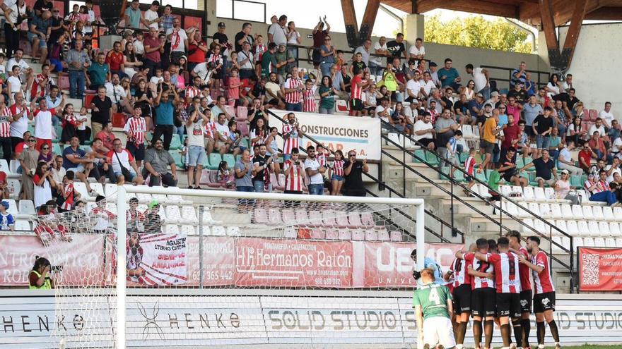 Las gradas del Ruta de la Plata volverán a estar llenas para el partido contra el Pontevedra. | ZCF