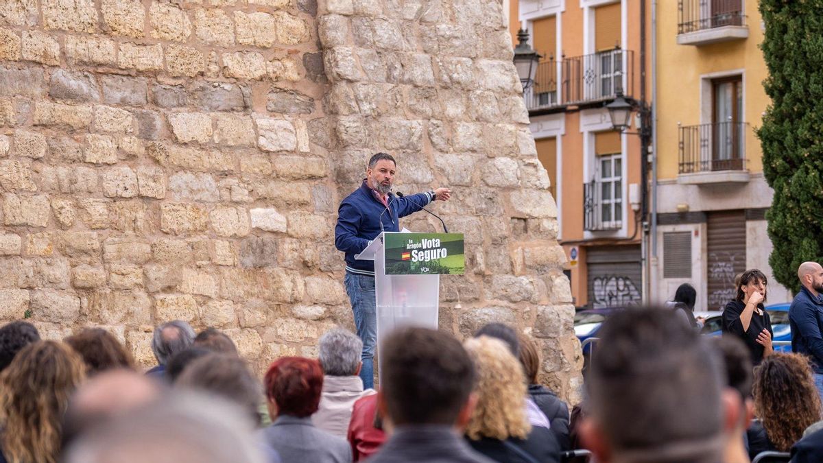 Abascal: "Las líneas rojas de Guardiola son pura ideología socialista en vena"