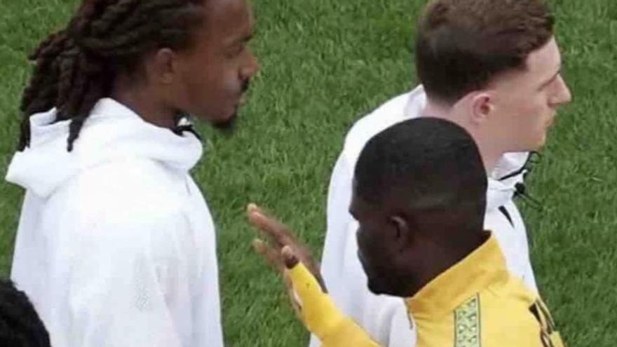 Thomas Partey, abucheado por el público y ninguneado por un rival
