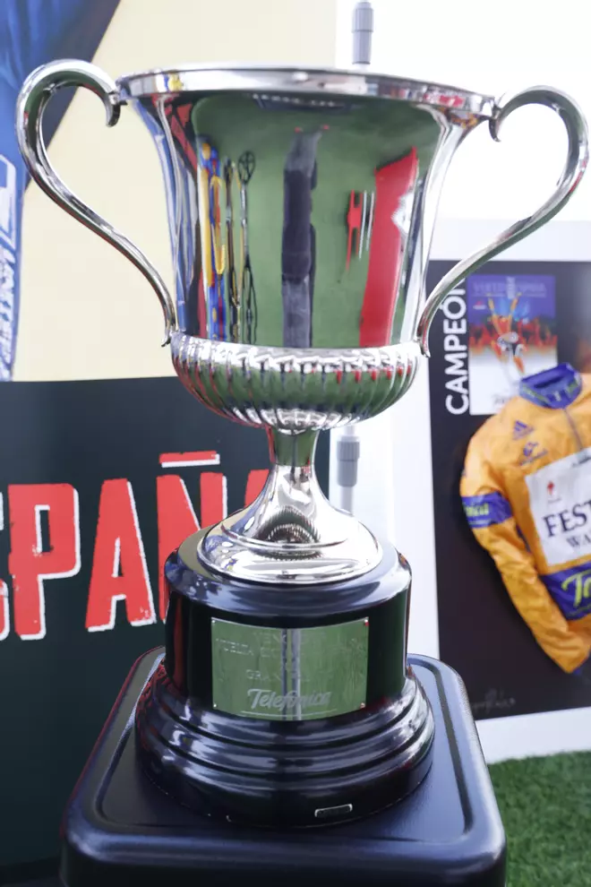 El emotivo homenaje sorpresa al campeón Casero