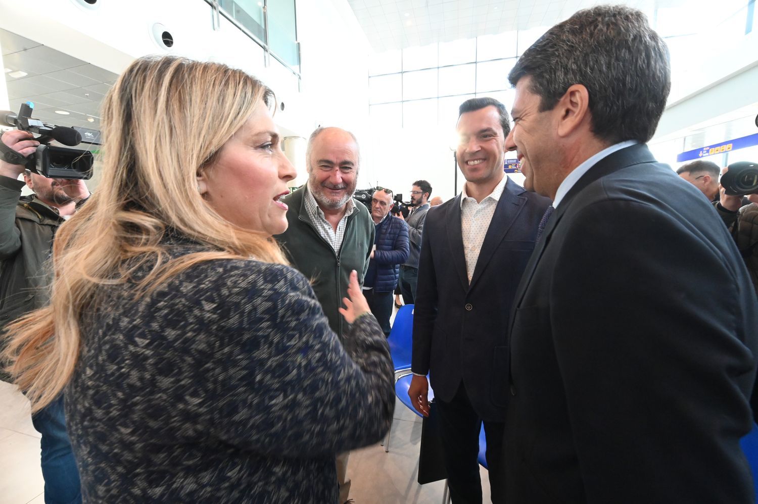 Presentación de Justo Vellón como director y visita al aeropuerto de Castellón