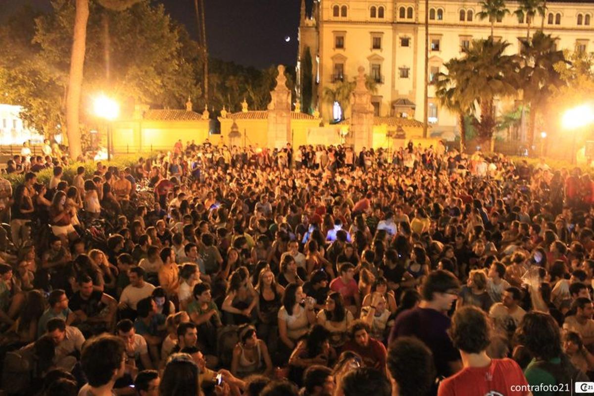 Asamblea de estudiantes en el Rectorado de la Universidad de Sevilla, en el contexto de protestas contra la 'ley Wert' en 2013