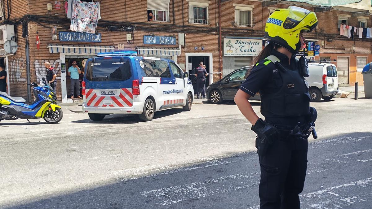 Mossos d'Esquadra y Guardia Urbana de Badalona se desplegaron en el lugar de la pelea con machetes