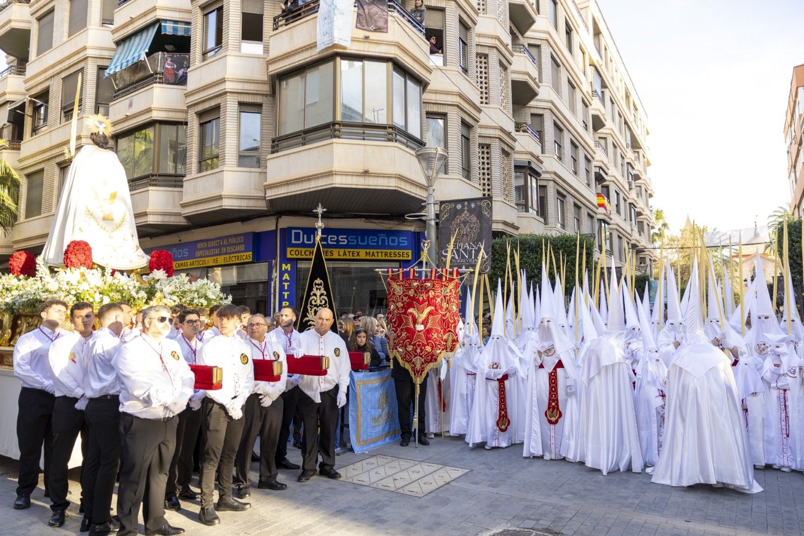 Las imágenes de la procesión del Encuentro del Domingo de Resurrección en Torrevieja