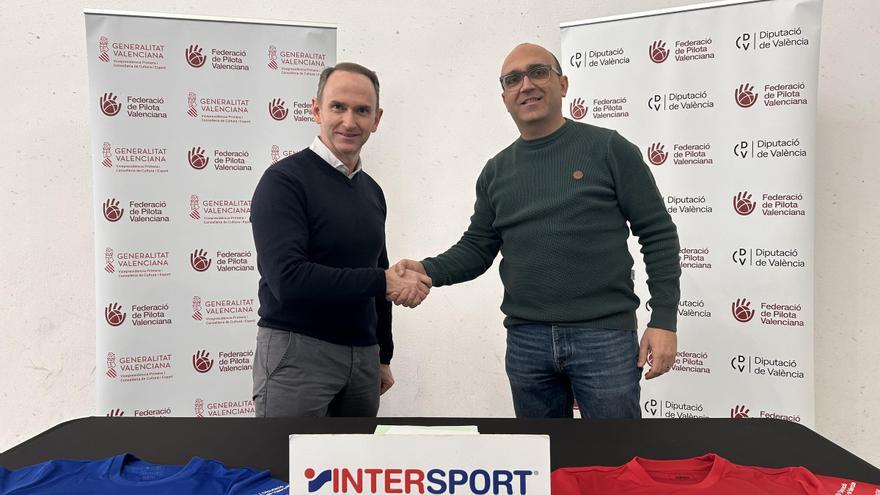 La Federació i Intersport signen un conveni de col·laboració per a les equipacions del món professional
