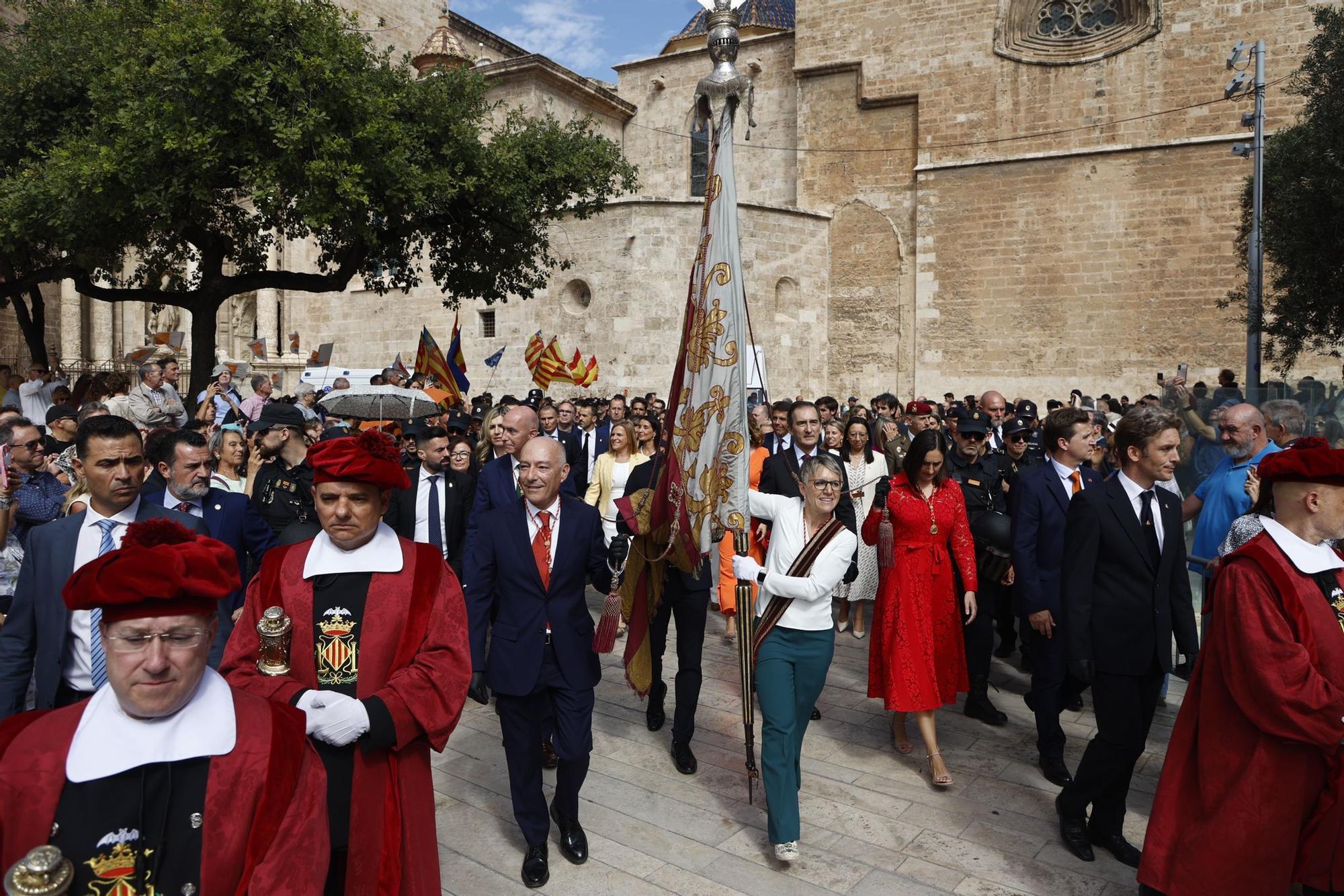 La procesión cívica deja imágenes para la historia