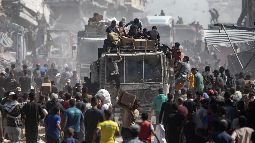 Cientos de camiones viajan a la Franja de Gaza desde Egipto con ayuda humanitaria