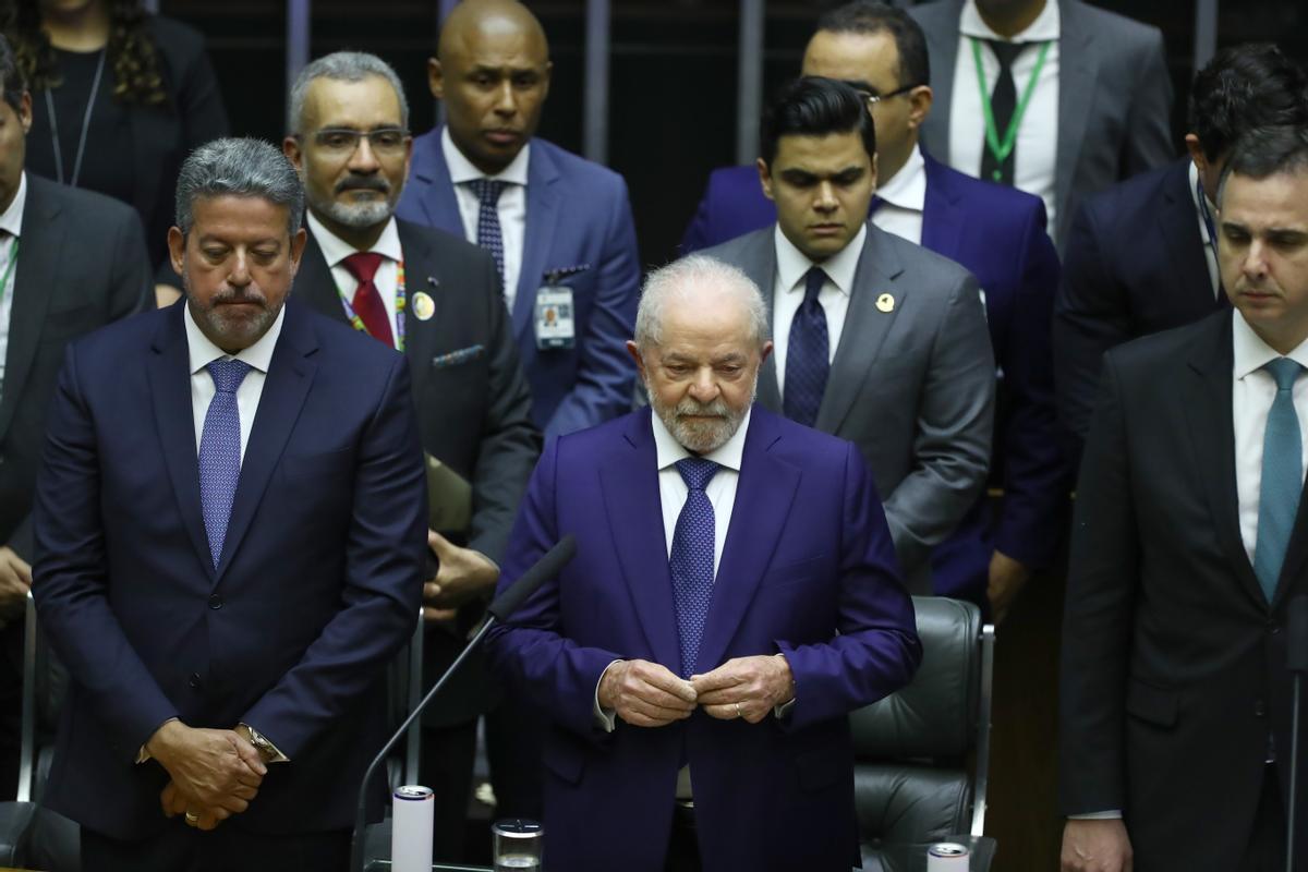 AME3718. BRASILIA (BRASIL), 01/01/2023.- El nuevo presidente de Brasil, Luiz Inácio Lula da Silva, habla durante su ceremonia de investidura en el Parlamento hoy, en Brasília (Brasil). EFE/ Jarbas Oliveira
