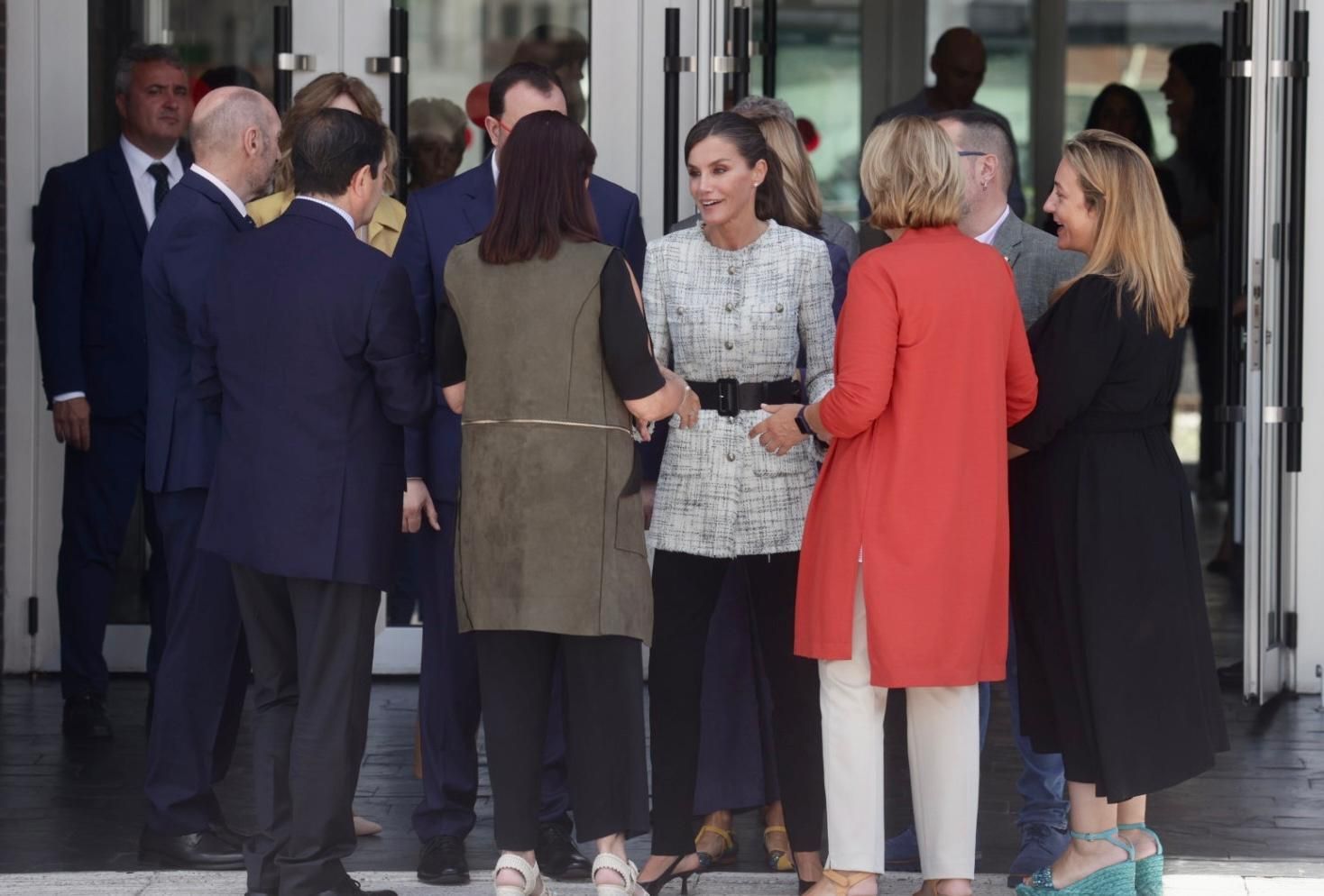 La Reina Letizia inaugura el curso de FP en el Cislan de Langreo