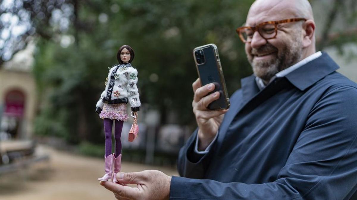 Edel Dévora fotografía a la estrella de su Instagram, Tina, en los jardines del Palau Robert.