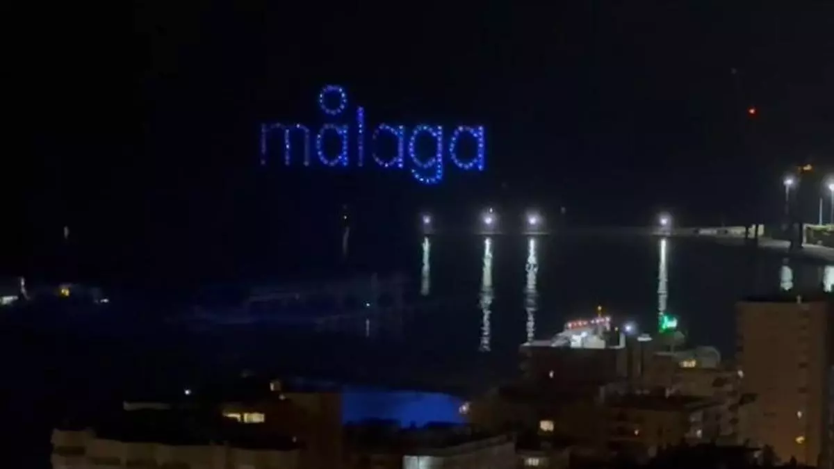 150 drones dieron la bienvenida a la Feria de Málaga 2025