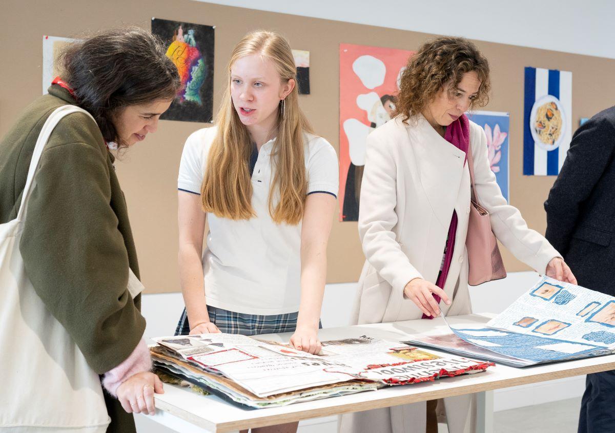 El alumnado está acompañado en todas las fases de su proyecto: planificación, diseño, creación, experimentación y presentación.