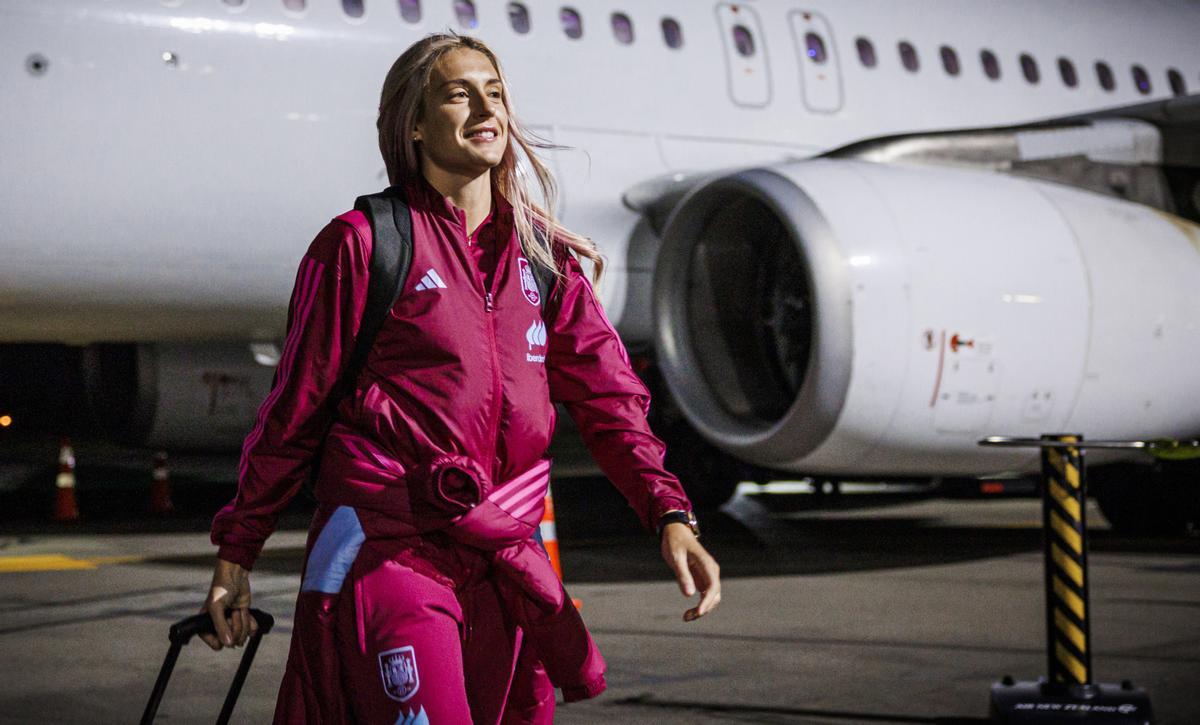 Alexia Putellas, capitana de la selección española, a su llegada a Nueva Zelanda.