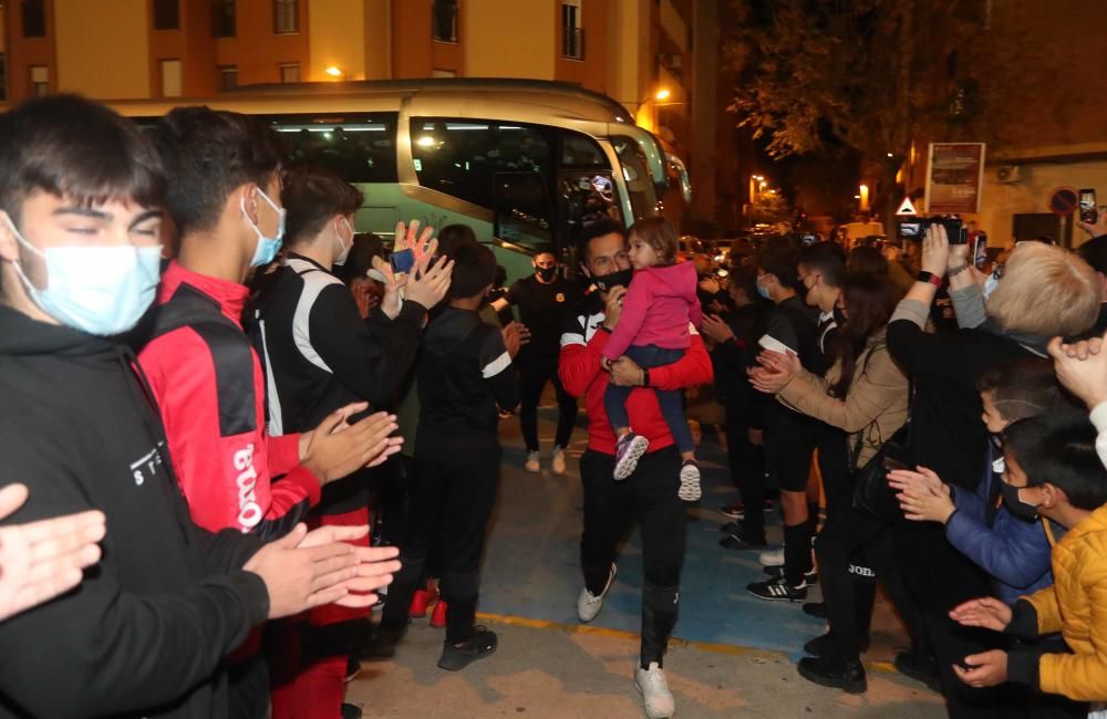 Llegada de CD Buñol tras clasificarse para la Copa del Rey