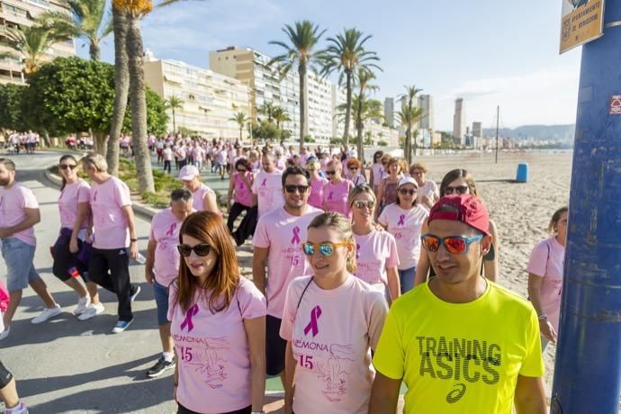 Marcha contra en cáncer de mama en Benidorm