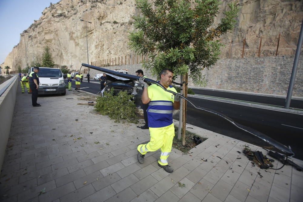 Accidente de tráfico en la avenida de Villajoyosa de Alicante