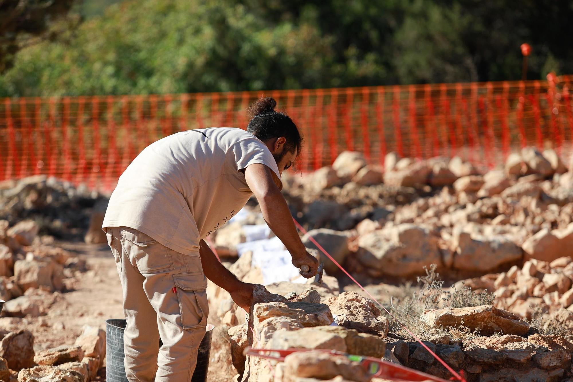 Obras en el poblado de Sa Caleta