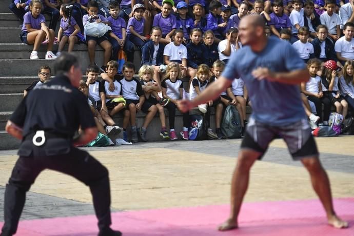 27-09-19 LAS PALMAS DE GRAN CANARIA. . LAS PALMAS DE GRAN CANARIA. Jornada de puertas abiertas de la Policía Nacional en el Parque Juan Pablo II. Fotos: Juan Castro.  | 27/09/2019 | Fotógrafo: Juan Carlos Castro