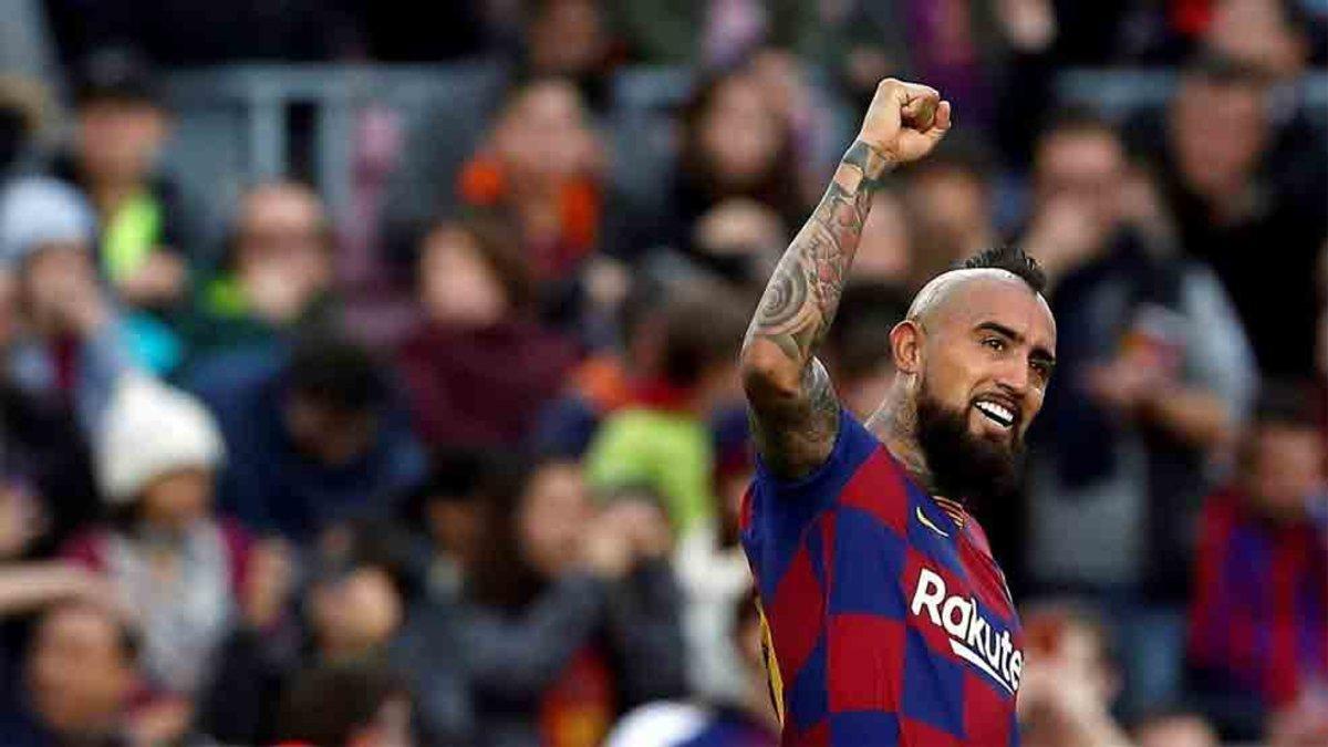 Arturo Vidal celebró su gol con el Barcelona