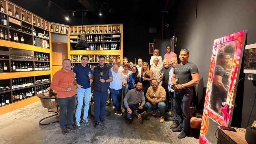 Los hosteleros de Gran Canaria se adentran en Bodegas Hispano Suizas