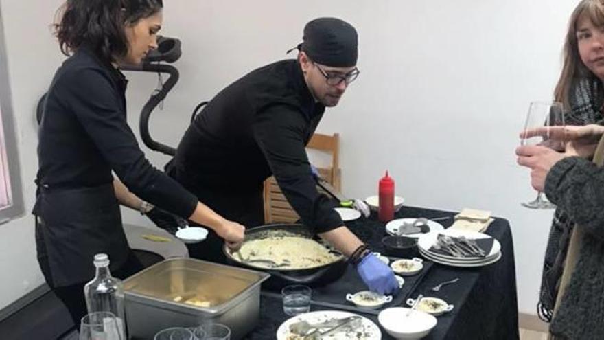 Una de les demostracions de plats amb tòfona que ha ofert aquest dissabte el restaurant Sol i Cel