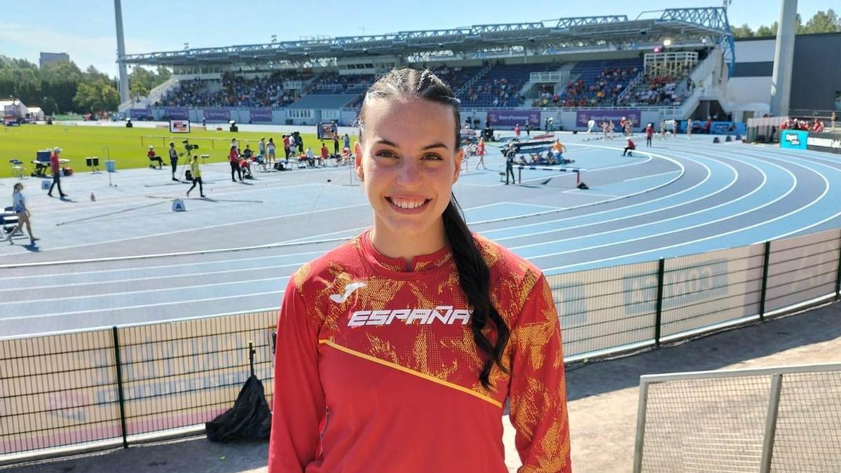 Carmen Avilés, con la selección española.