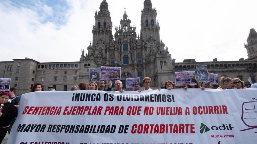 Las víctimas de Angrois cargan contra la absolución del exdirector de Seguridad de Adif: “Es vergonzoso"